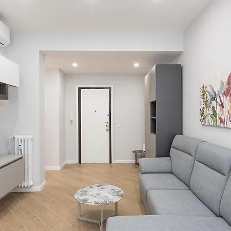 Appartamento Nuovo Ben Collegato Con Il Centro Roma