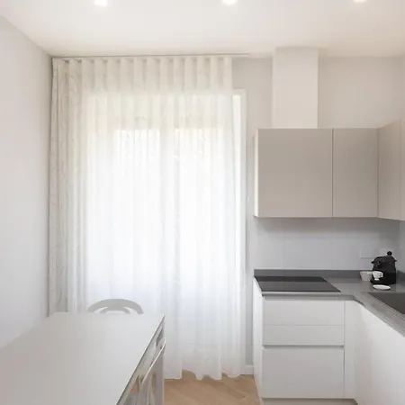 Nuovo Ben Collegato Con Il Centro